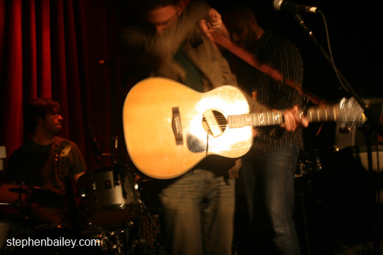 062008-maxwells-roger-bryan-05.jpg 062008-maxwells-roger-bryan-05.jpg